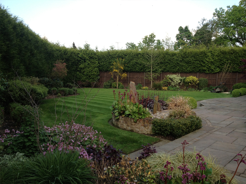 Regular maintenance contract. A beautifull outdoor space that is maintained regularly